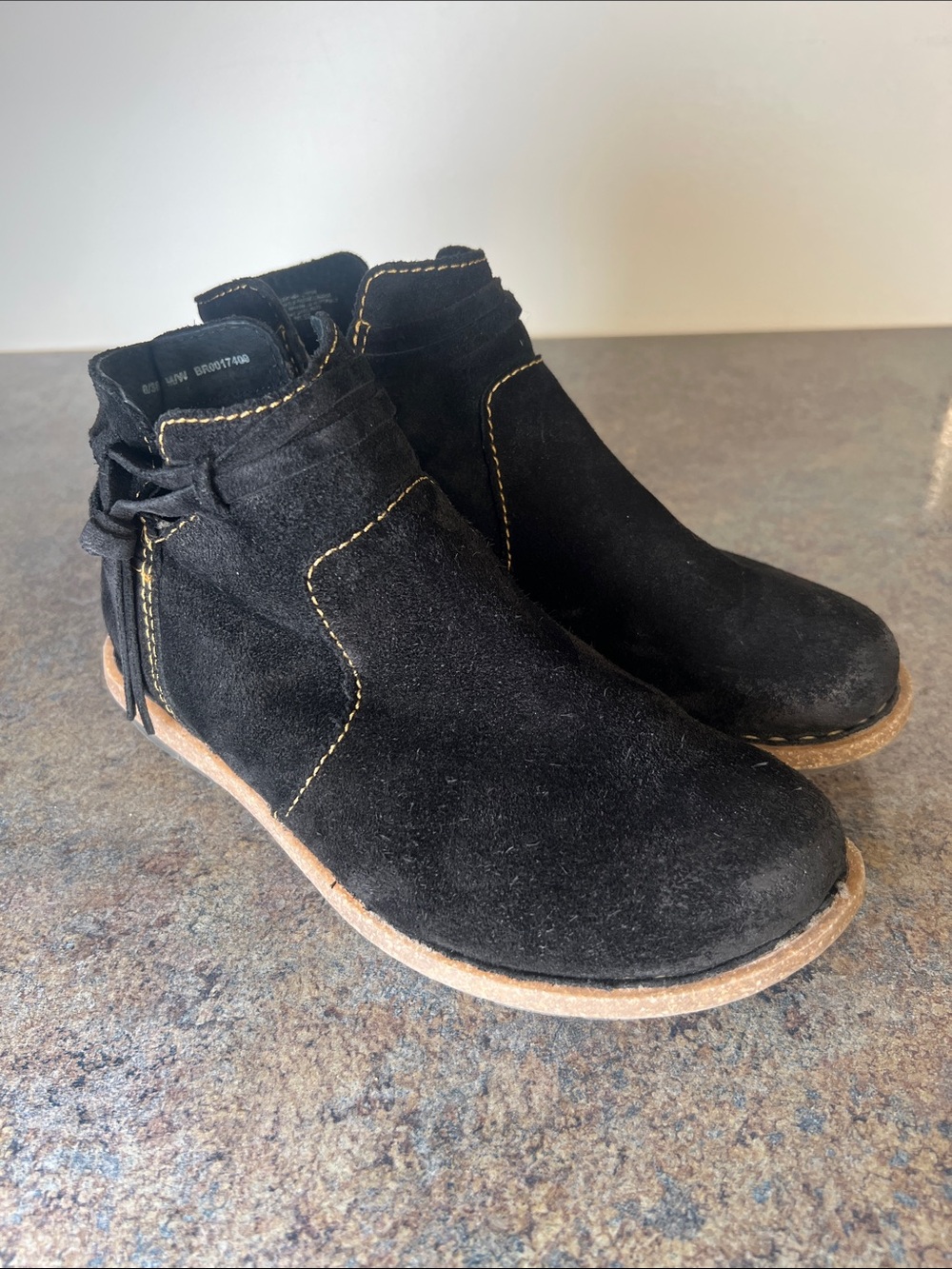 Born Women's Tarklin Booties Black Distressed Suede Side Zipper Size 8